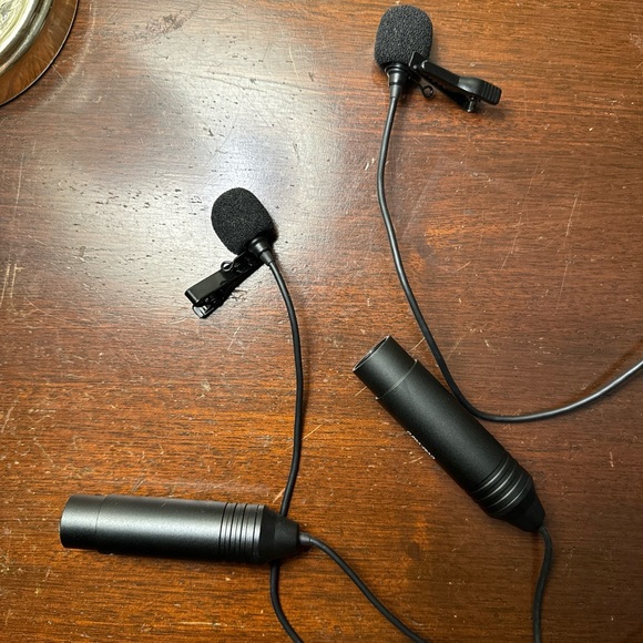 Podcast  Kit- H4n Pro Portable Digital Recorder, 2 Shure Mics, and 2 Comica Mics - Picture 9 of 11